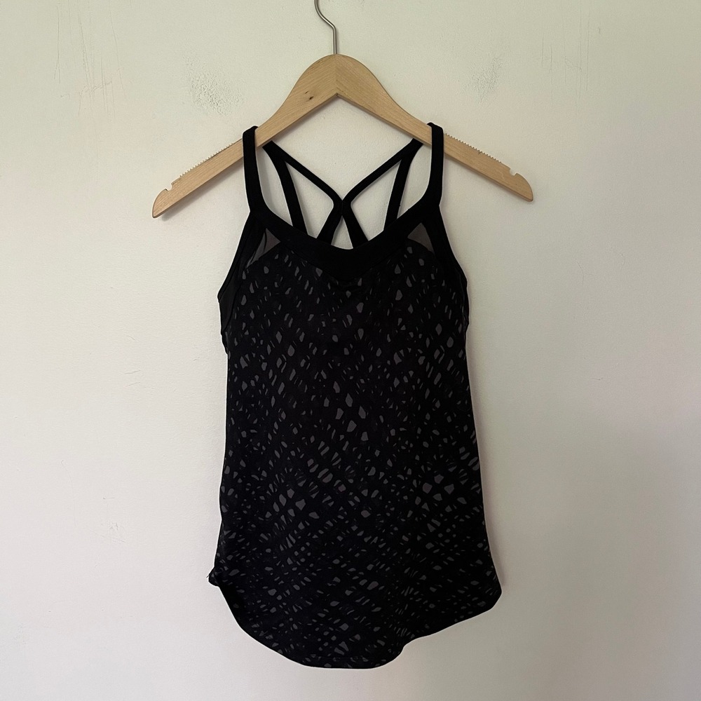 Lululemon Black Strappy Racerback Athletic Tank Top with Built-in Bra Size 6